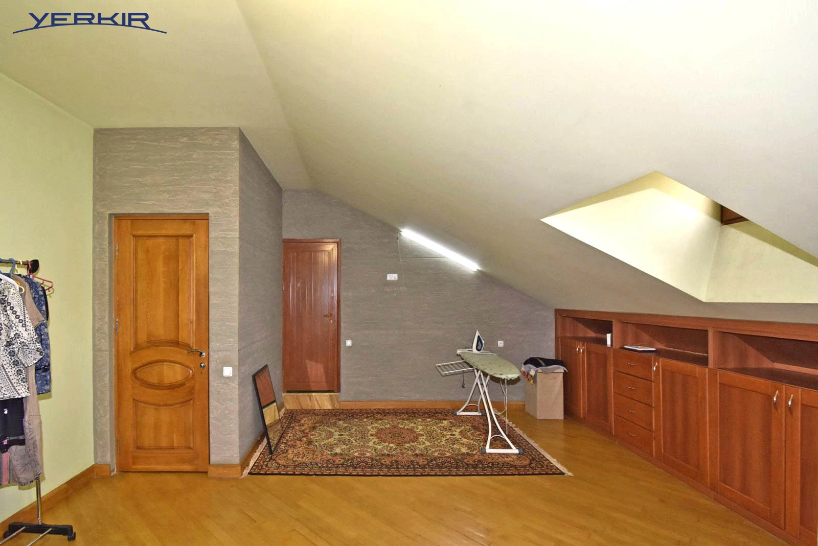 Apartments Code: 3+815120