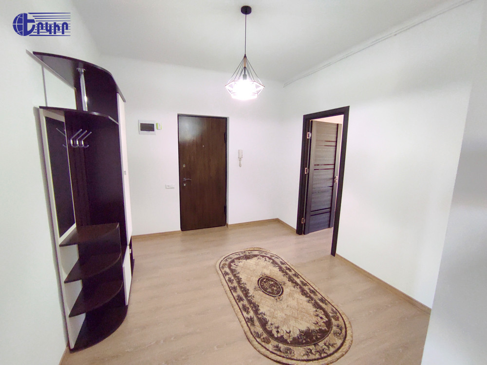 Բնակարաններ Կոդ` 5+303567