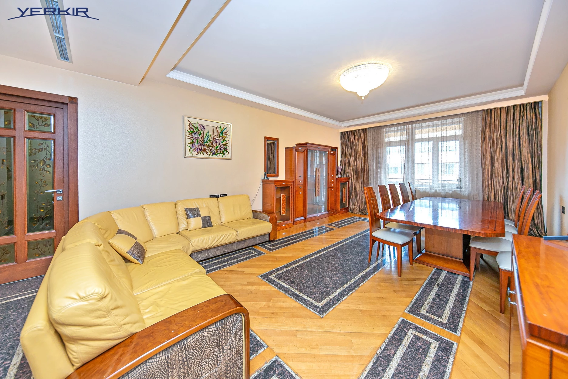 Apartments Code: 5+317840