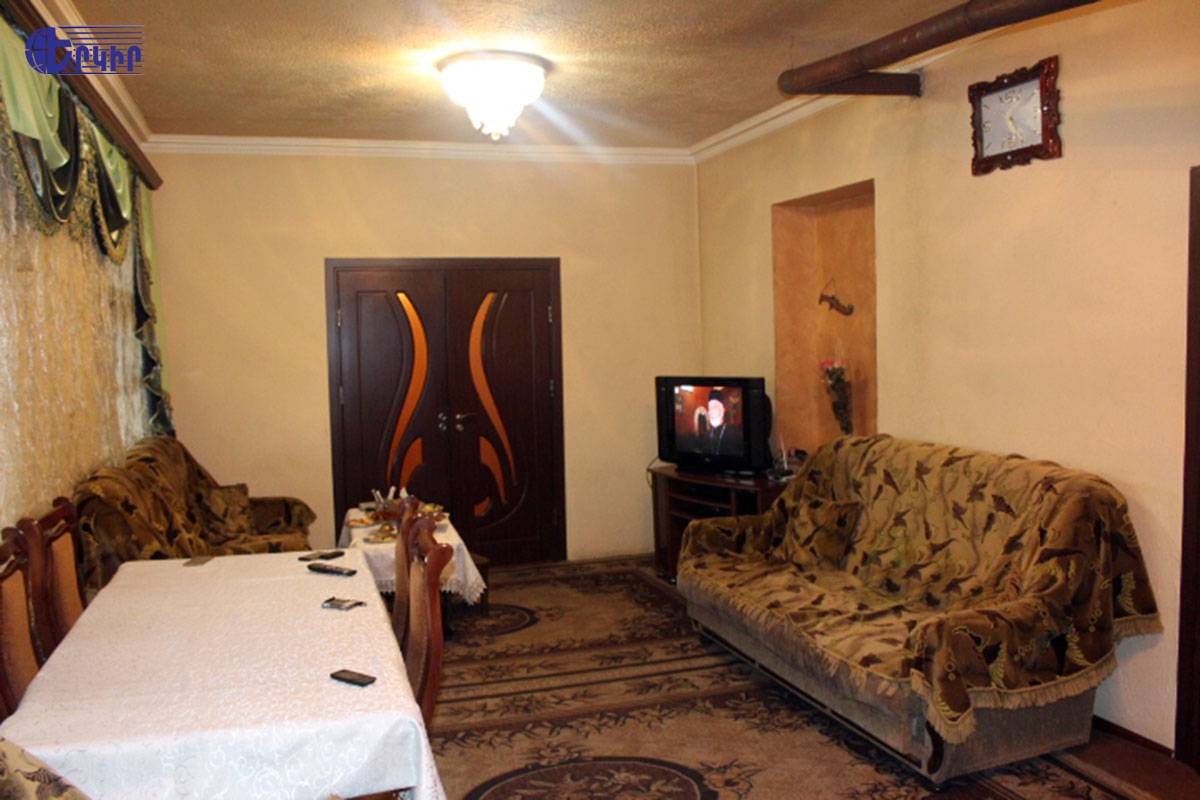 Առանձնատներ Կոդ` 3+51035