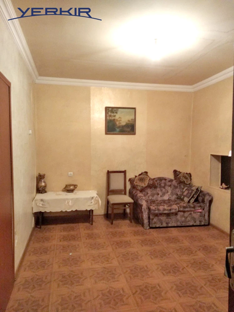 Առանձնատներ Կոդ` 9+50023