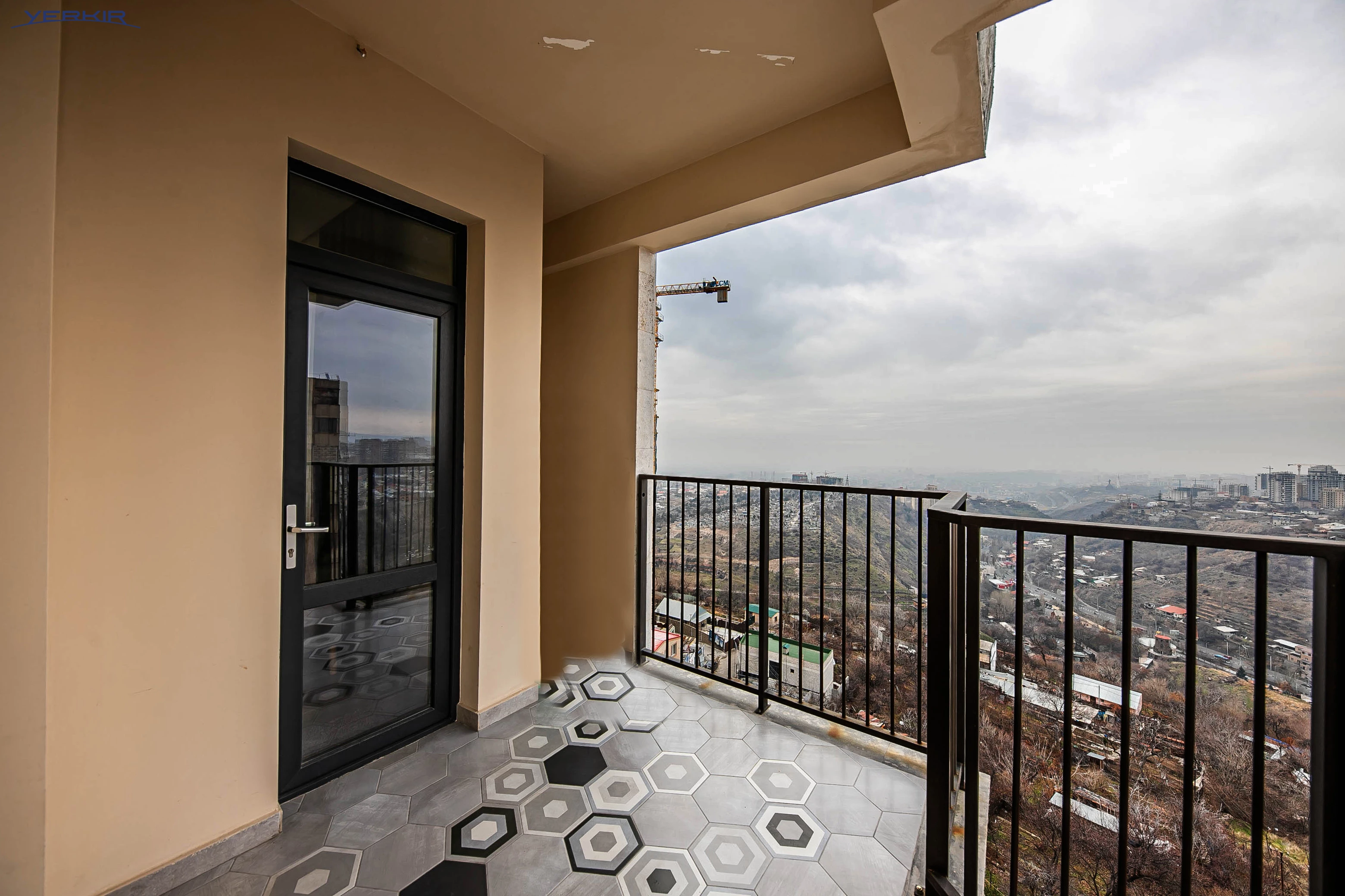 Apartments Code: 5+415188