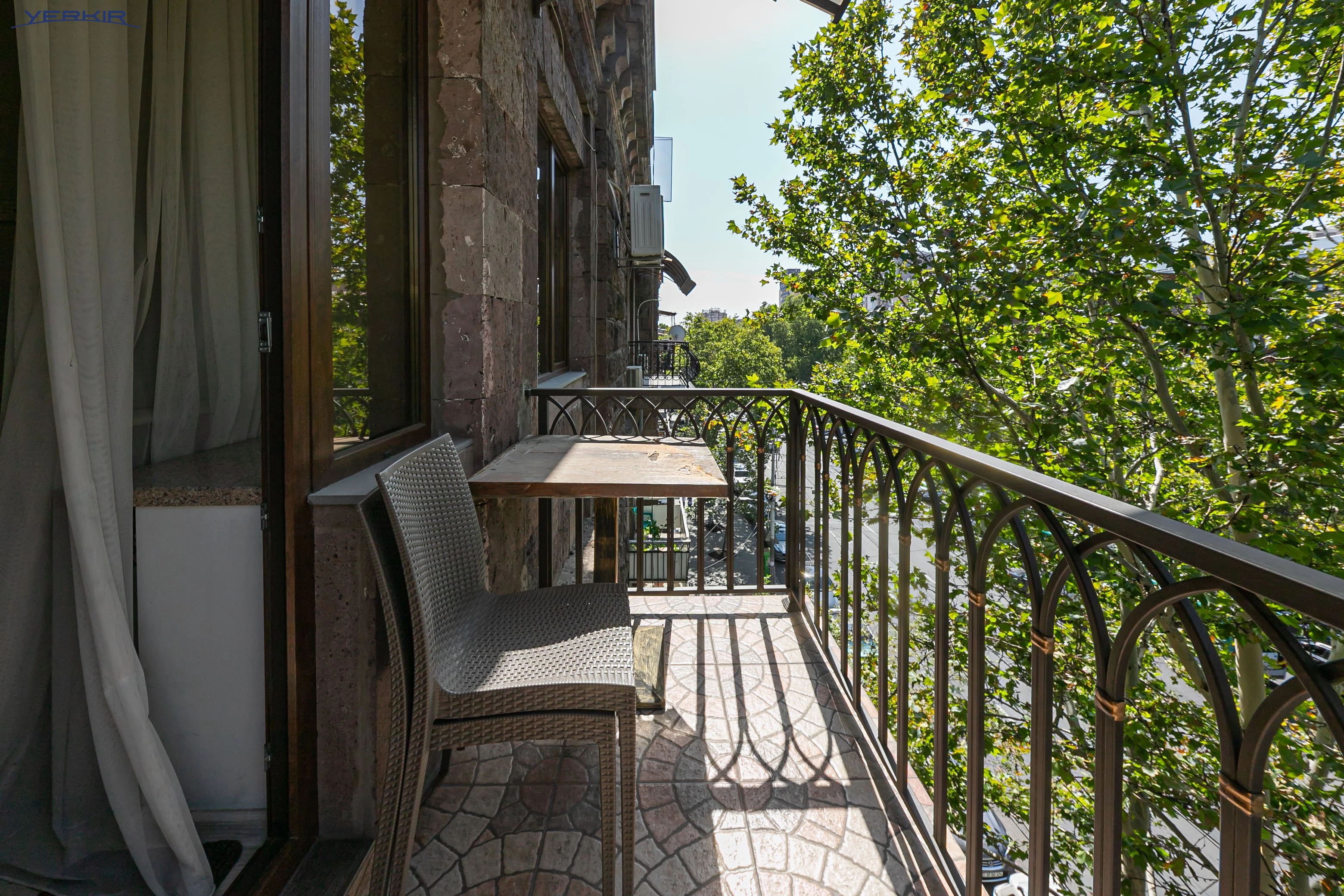 Apartments Code: 9+320920