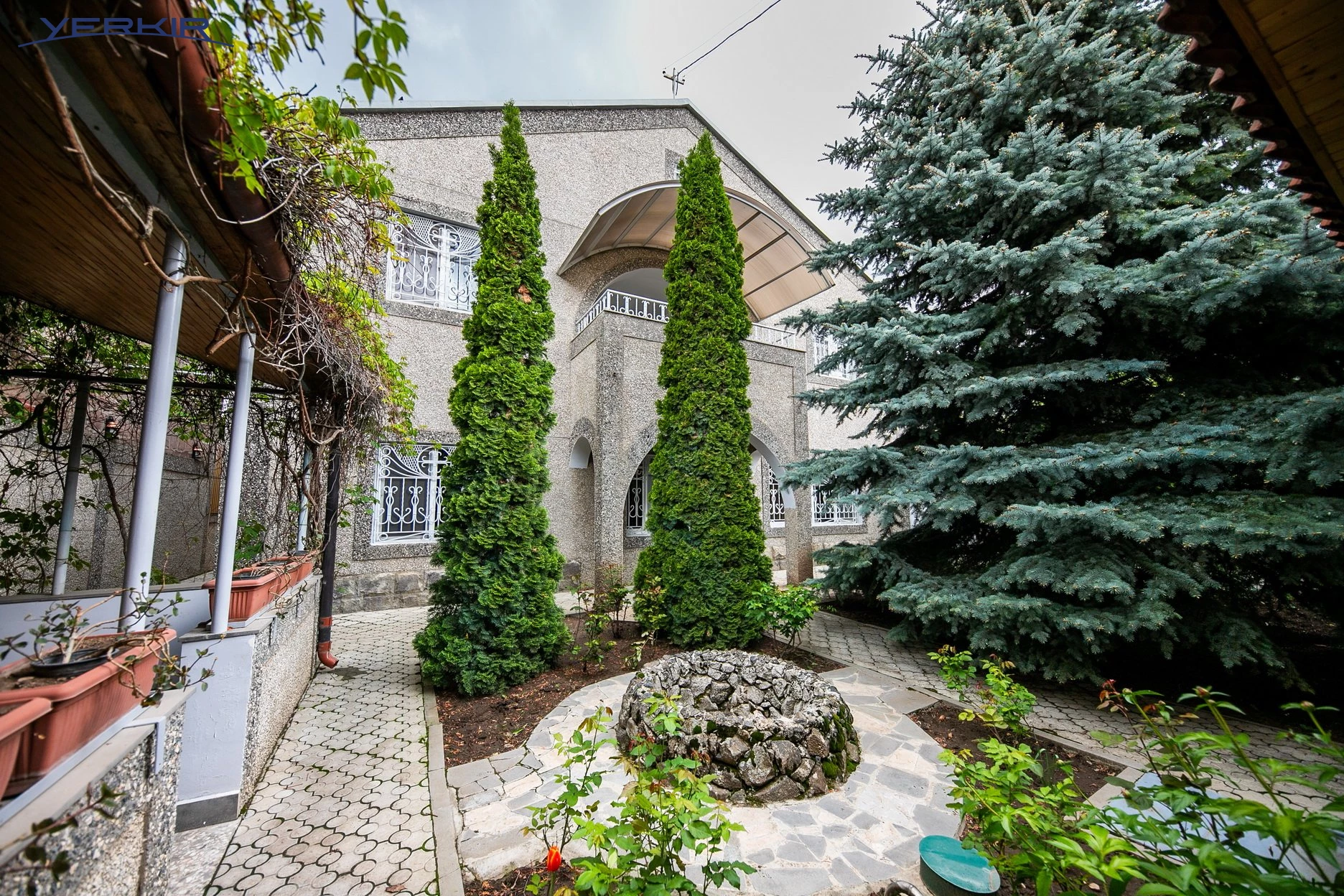 Առանձնատներ Կոդ` 8+517880