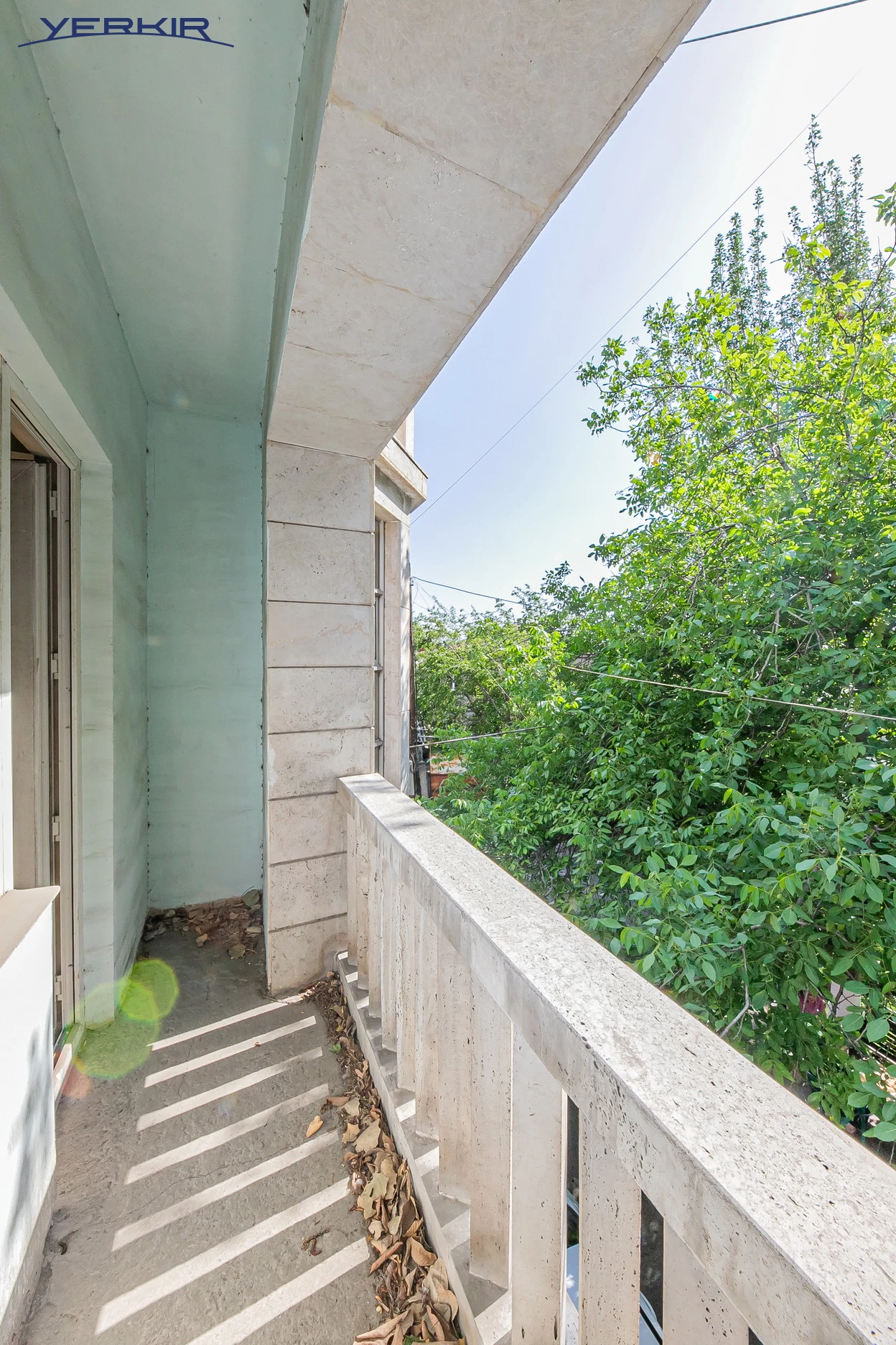 Houses Code: 5+517802