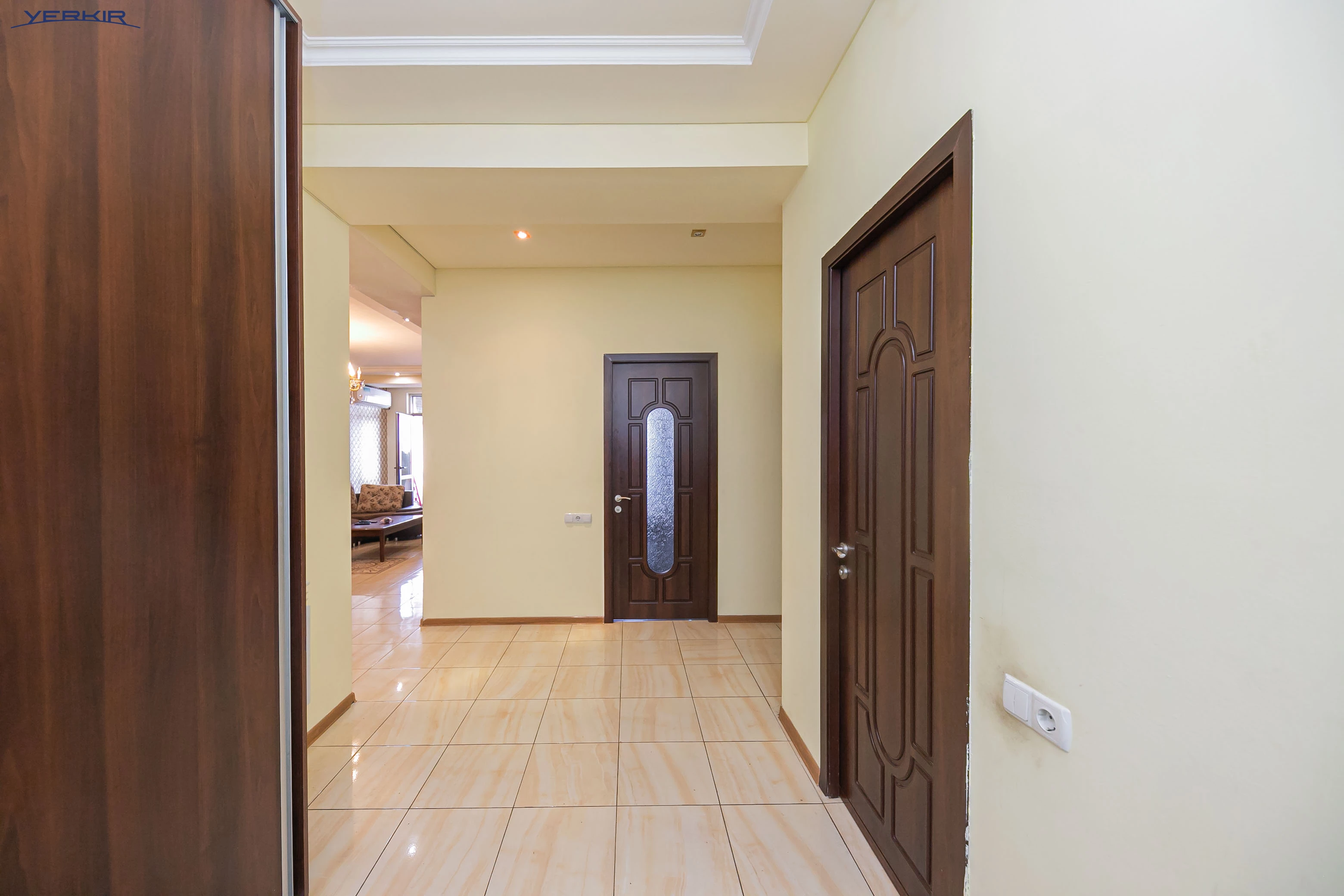 Բնակարաններ Կոդ` 5+321520