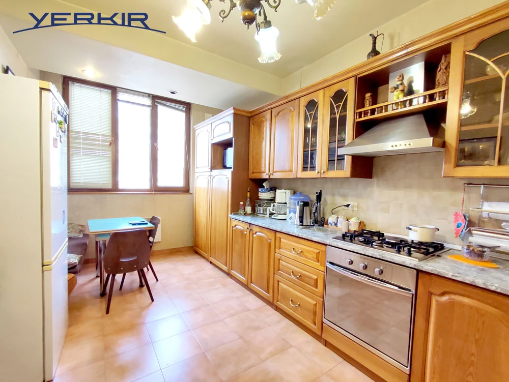 Apartments Code: 10+319299