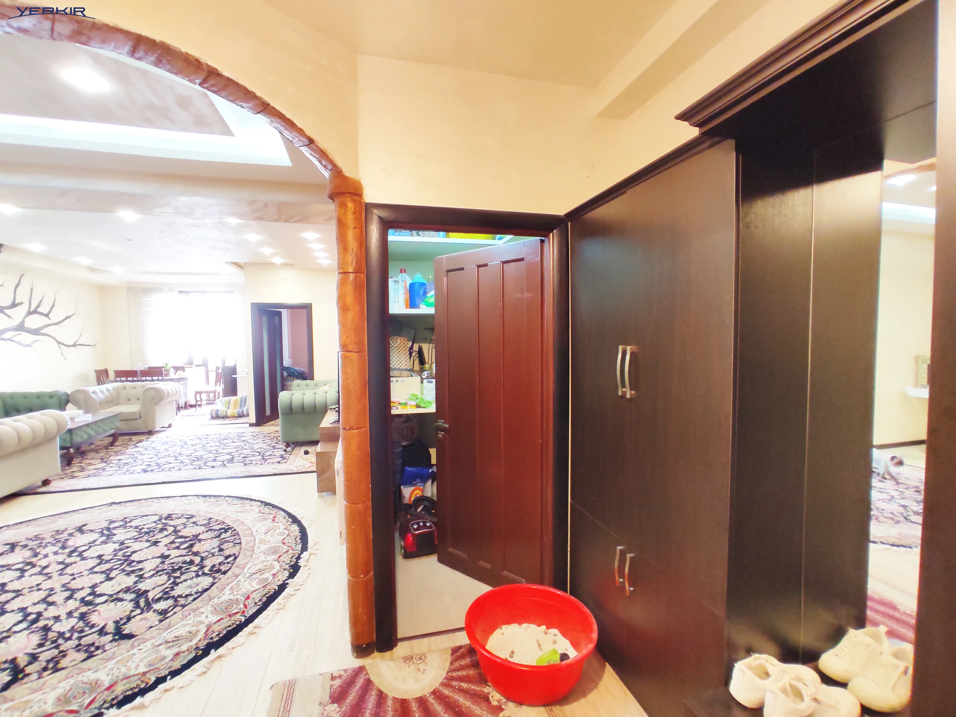 Apartments Code: 10+414376
