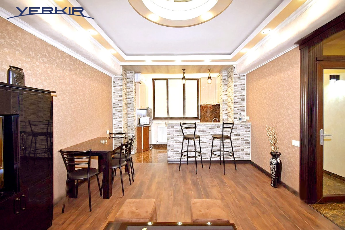 Apartments Code: 9+10112