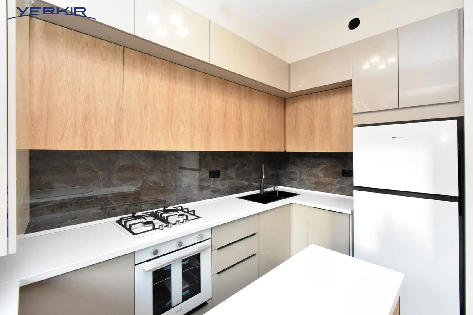 Apartments Code: 5+221474