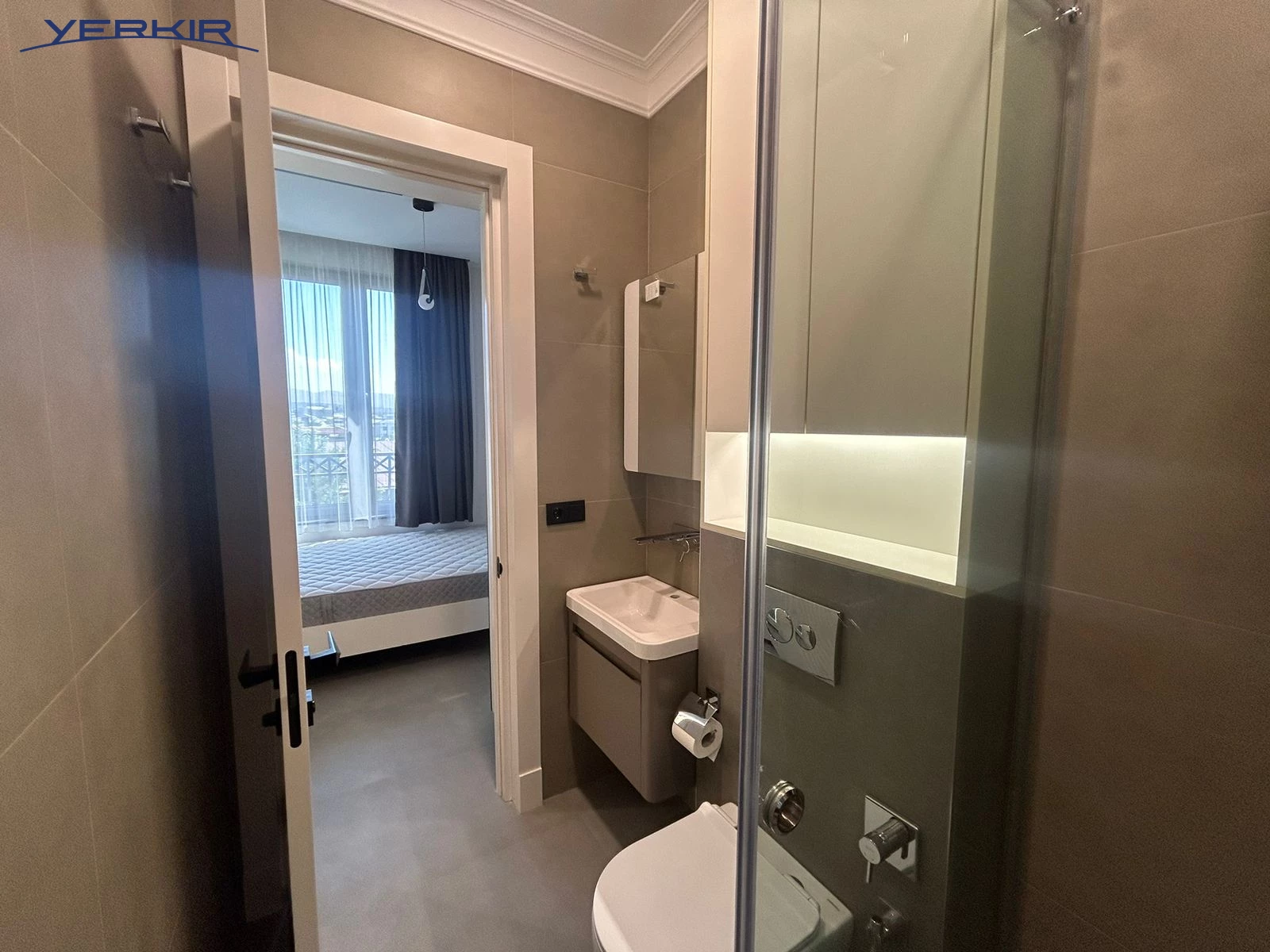 Apartments Code: 9+1885476