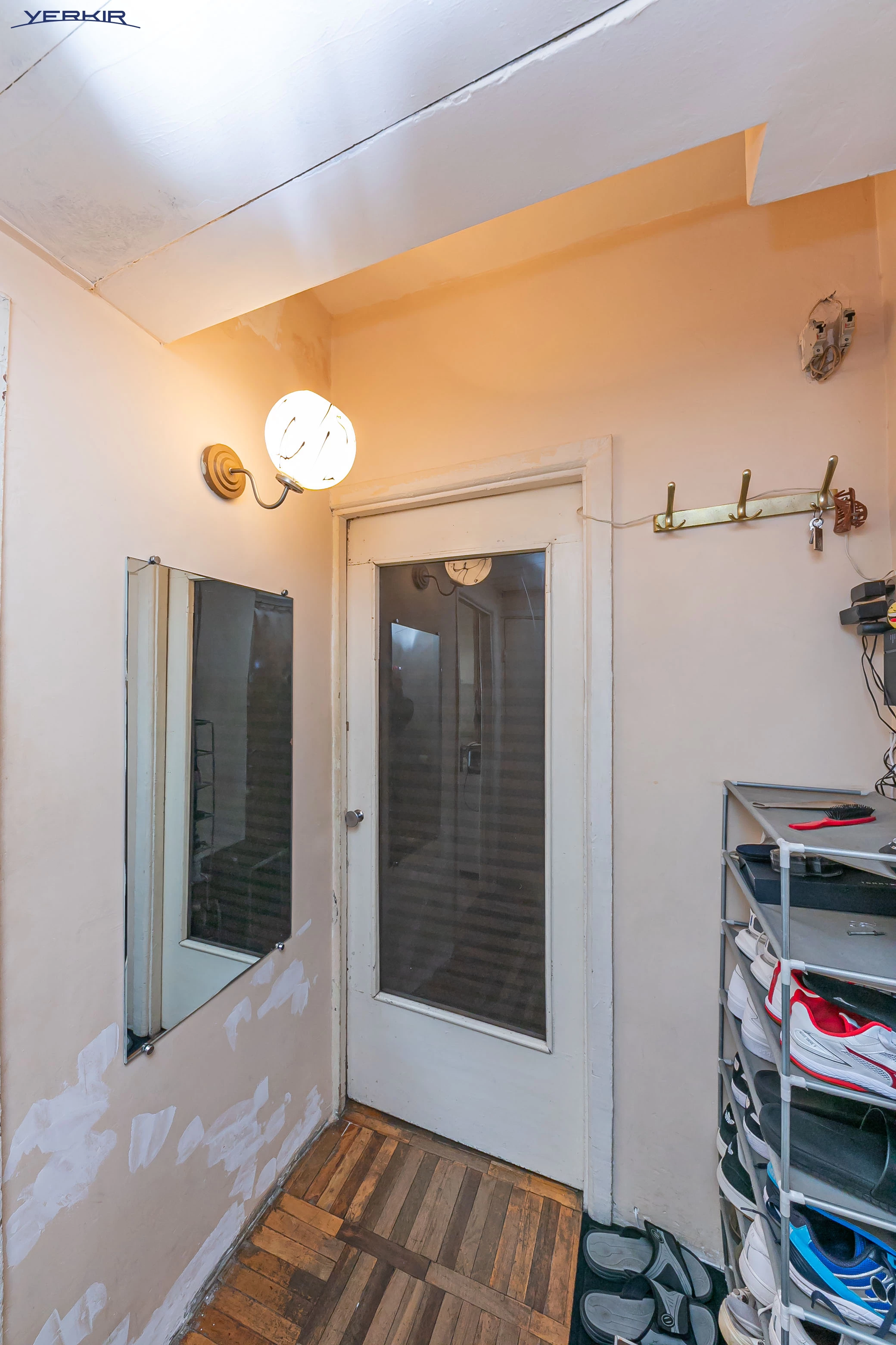 Բնակարաններ Կոդ` 5+121640