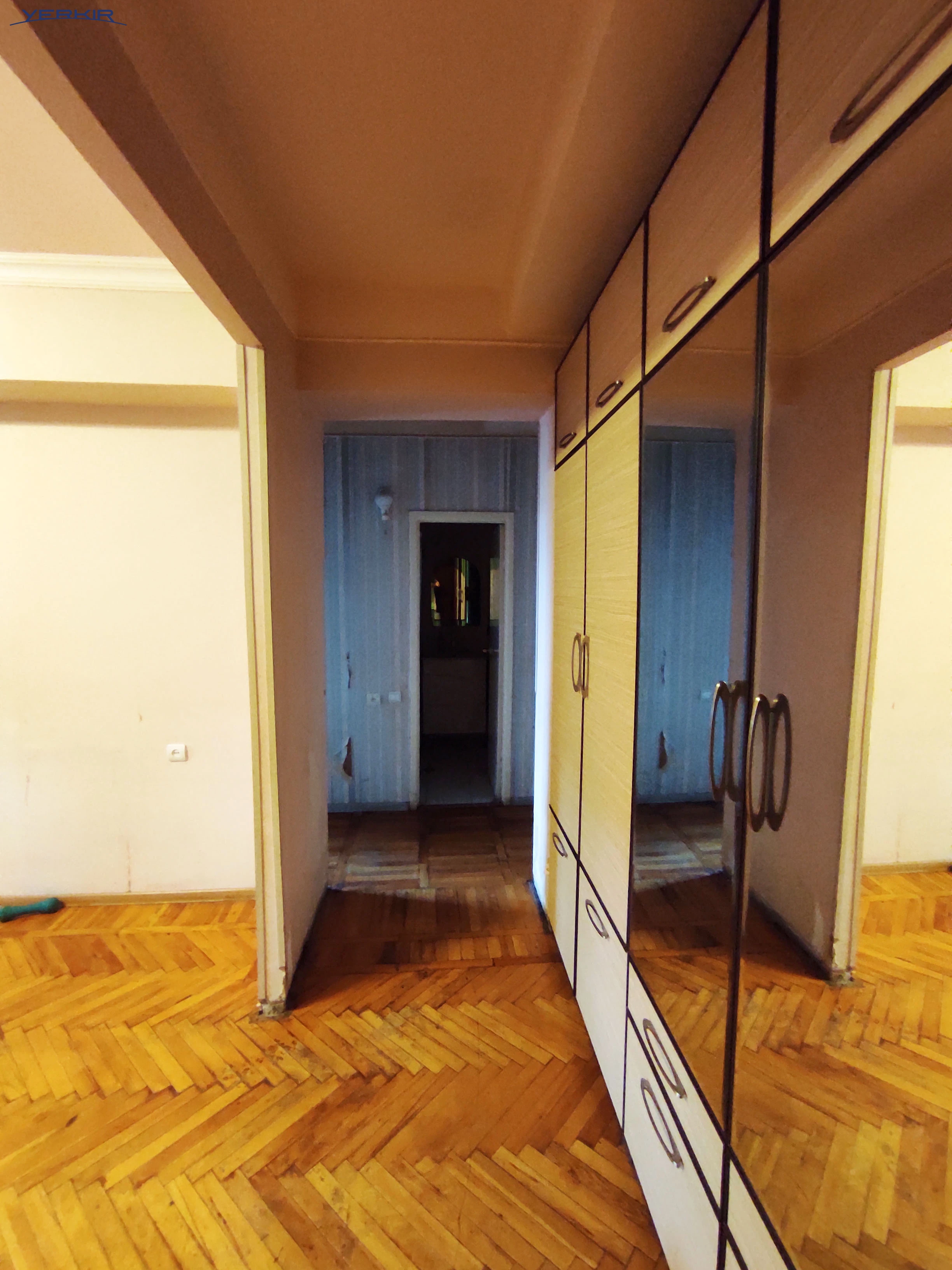 Apartments Code: 5+213348