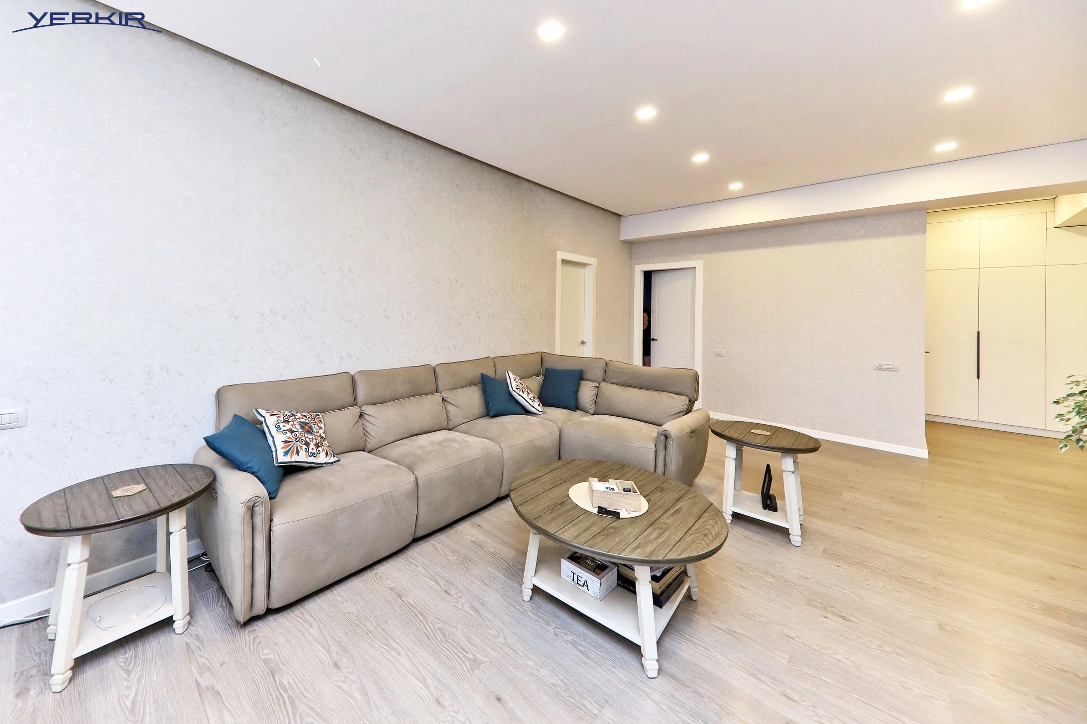 Բնակարաններ Կոդ` 9+4546330