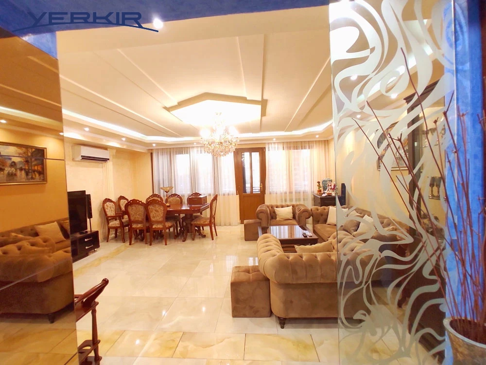 Apartments Code: 10+309320