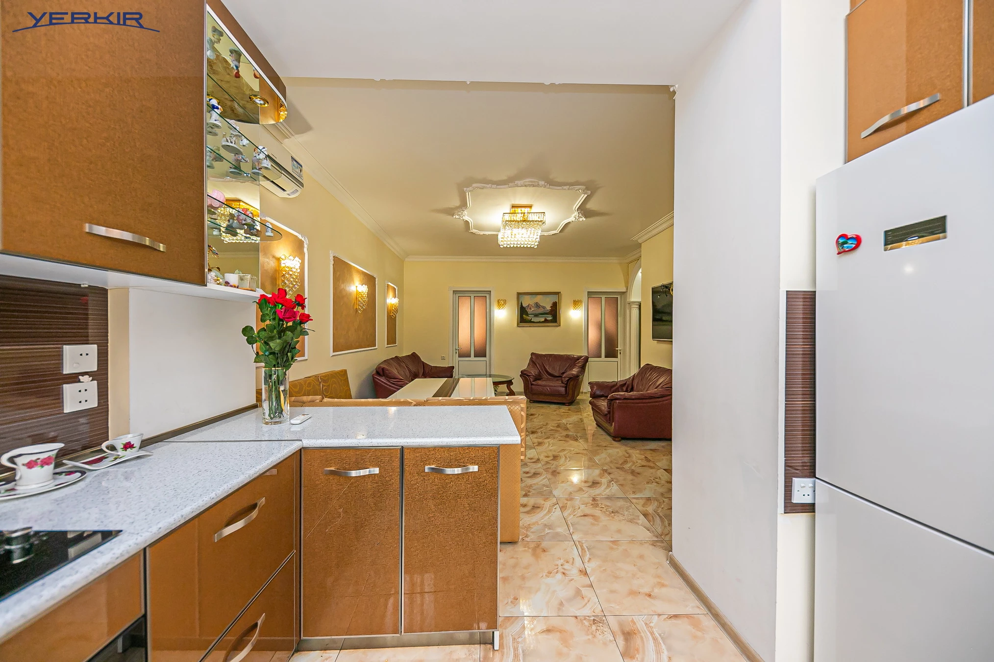 Apartments Code: 5+418984