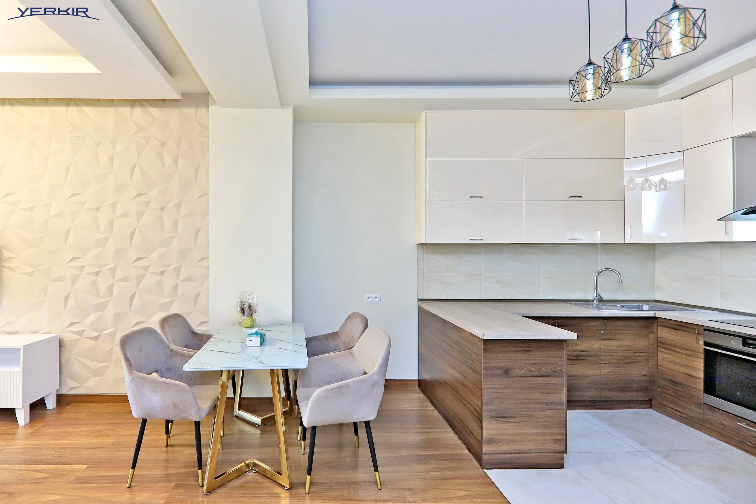 Apartments Code: 9+316653