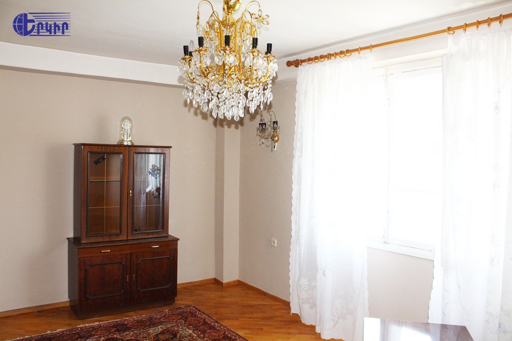 Apartments Code: 4+32330