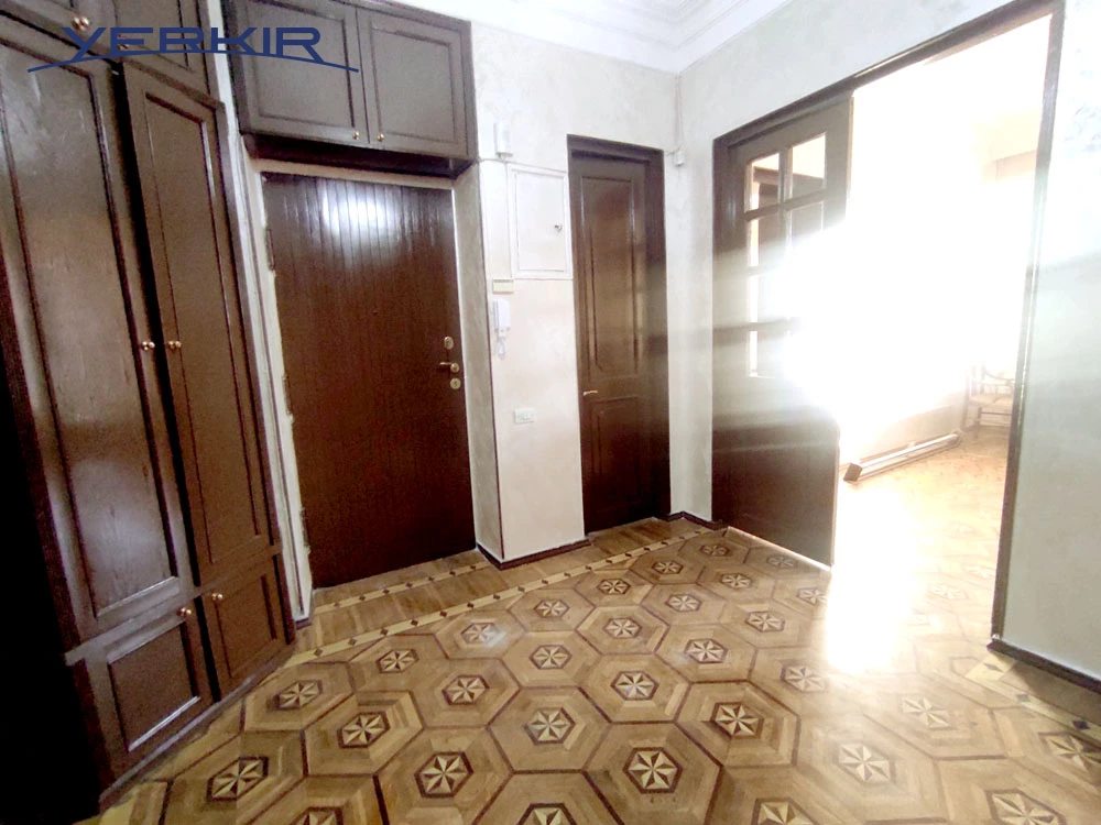 Բնակարաններ Կոդ` 2+305057