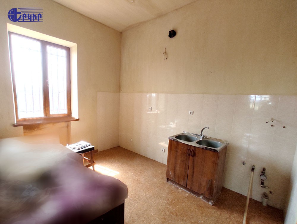 Houses Code: 3+502970