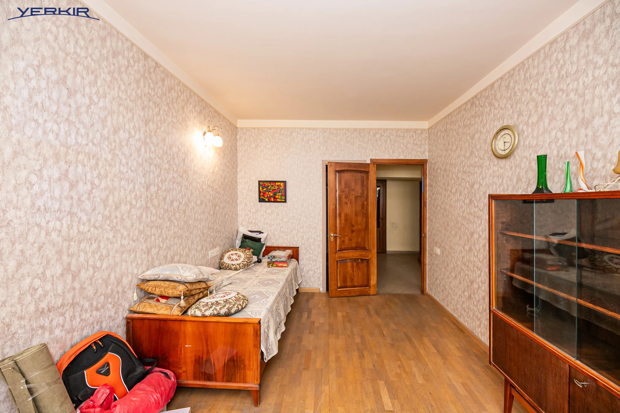 Apartments Code: 5+819431