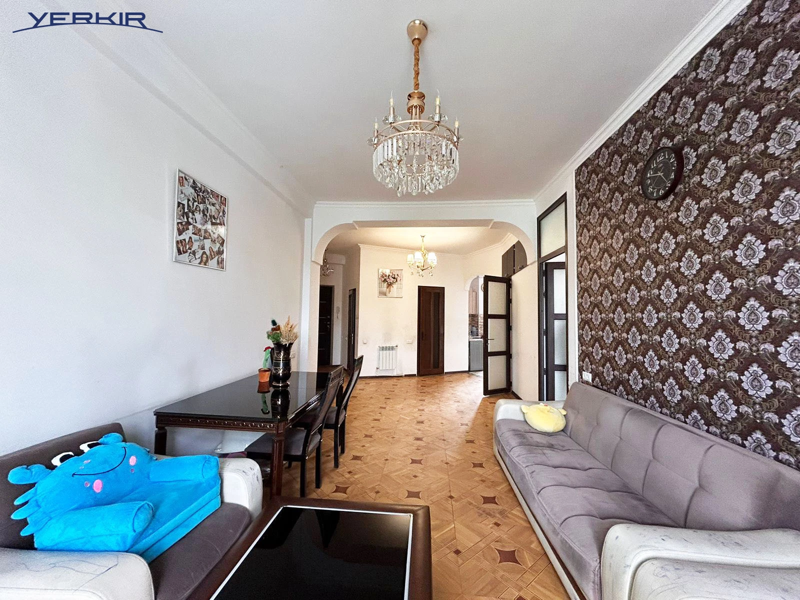 Apartments Code: 5+217356