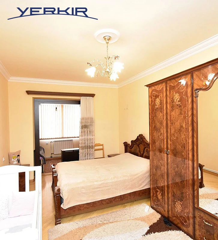 Apartments Code: 10+405869