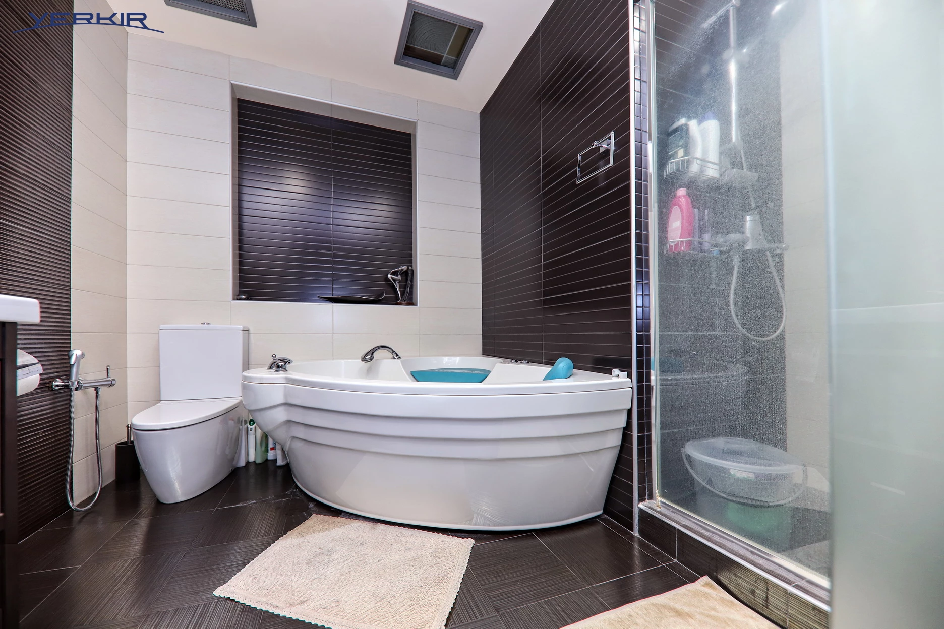 Apartments Code: 1+8347796