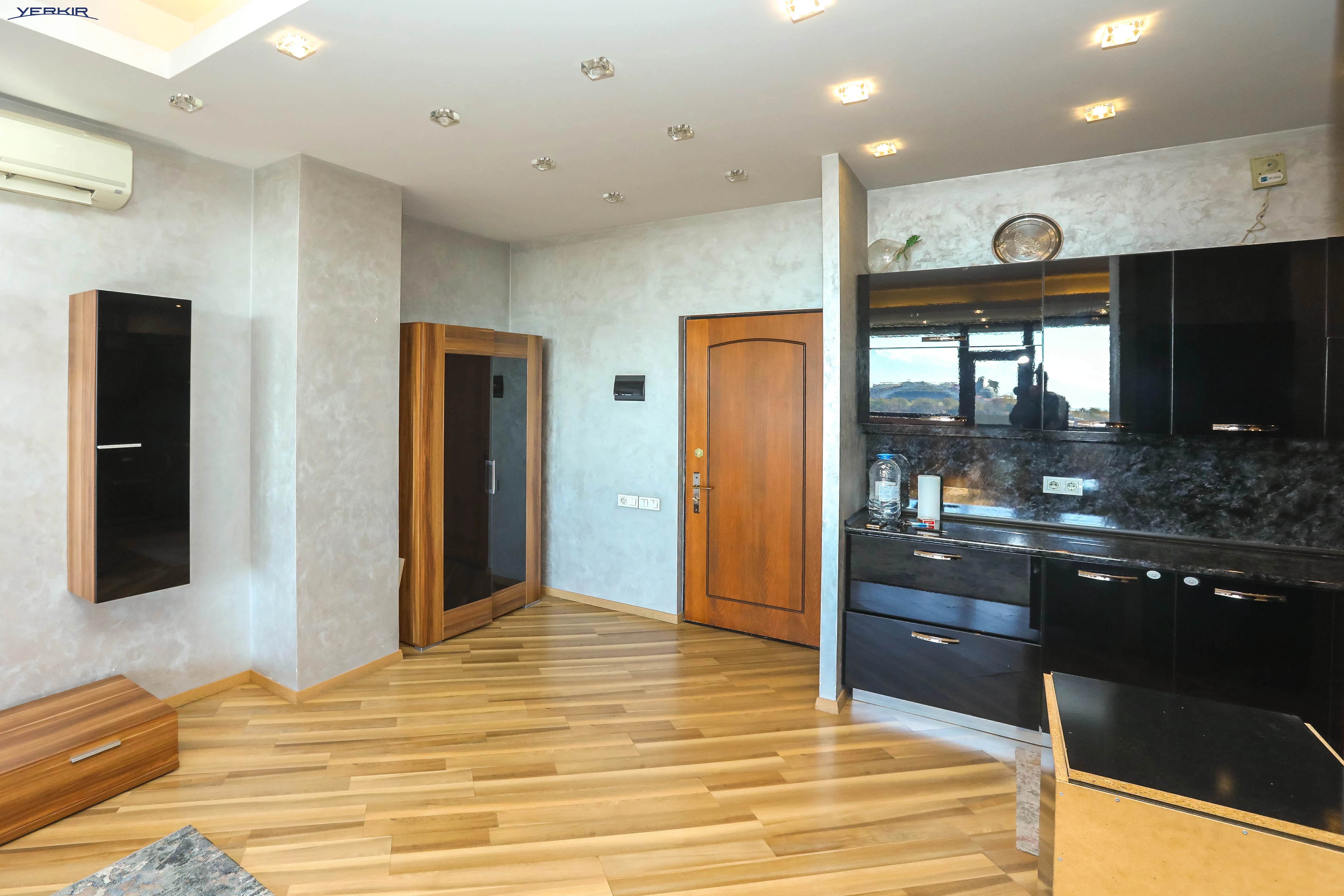 Apartments Code: 10+320880