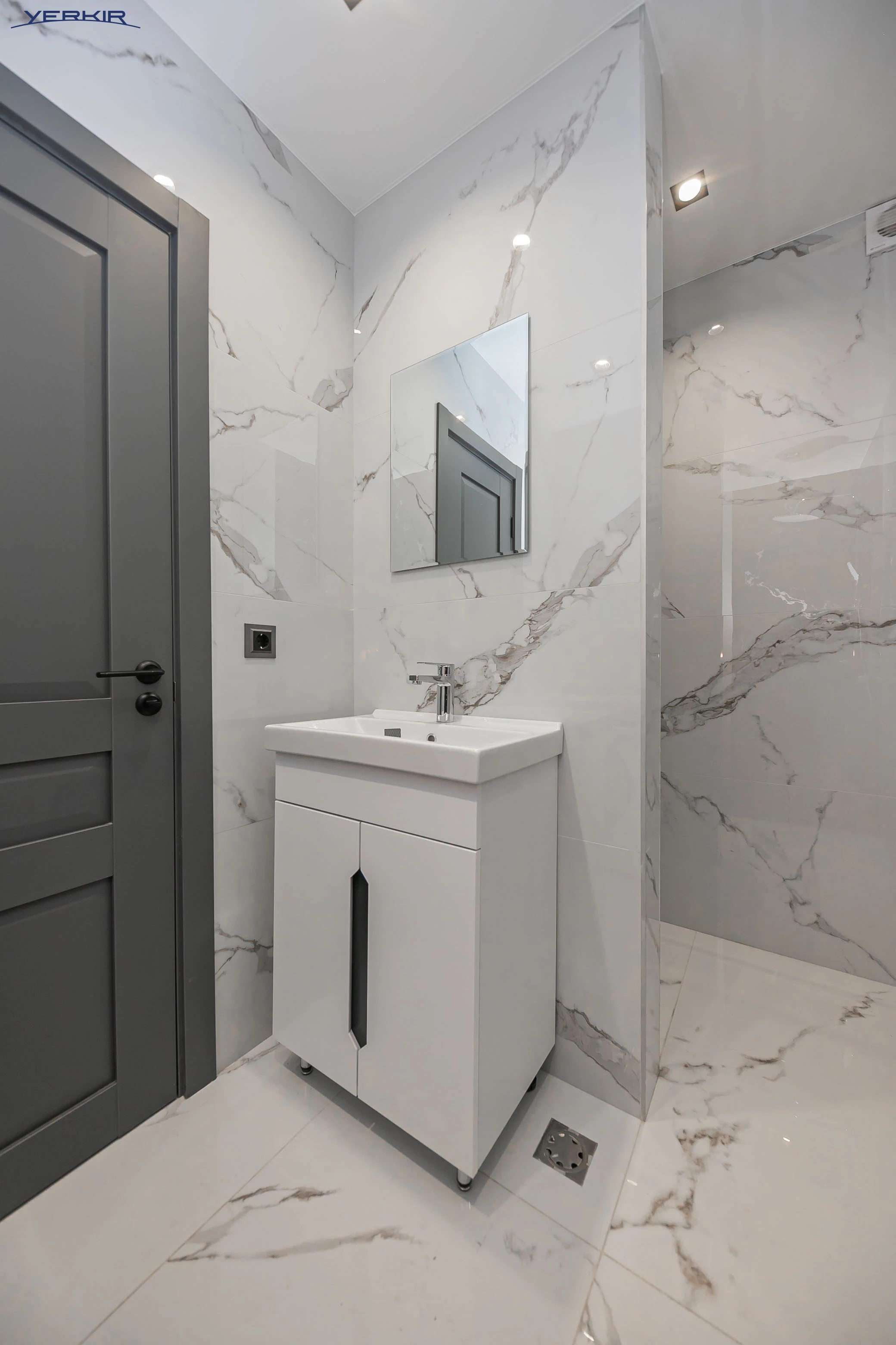 Apartments Code: 5+221692