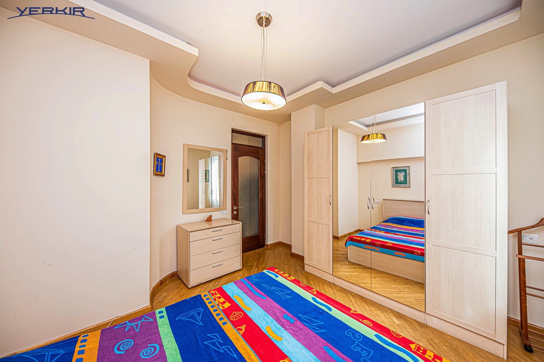 Apartments Code: 7+415049