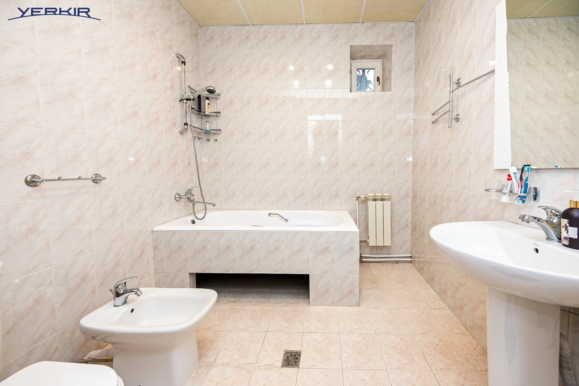 Առանձնատներ Կոդ` 8+517880