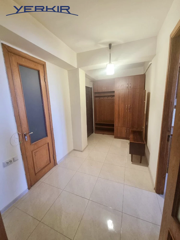 Բնակարաններ Կոդ` 8+210256