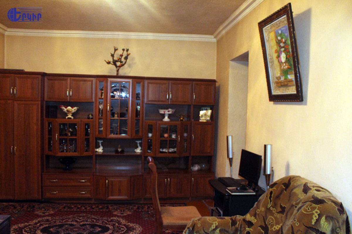 Առանձնատներ Կոդ` 3+51035