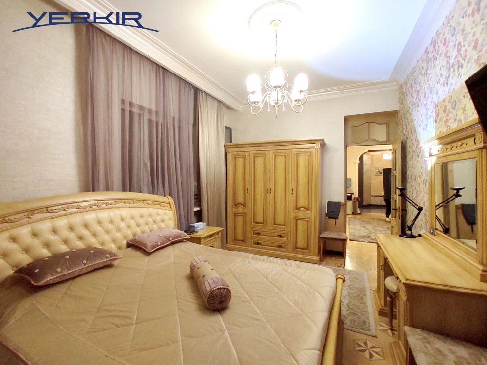 Apartments Code: 9+3263207