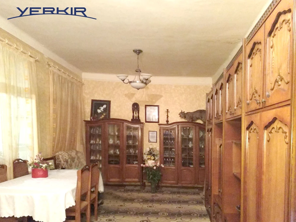 Առանձնատներ Կոդ` 9+50023