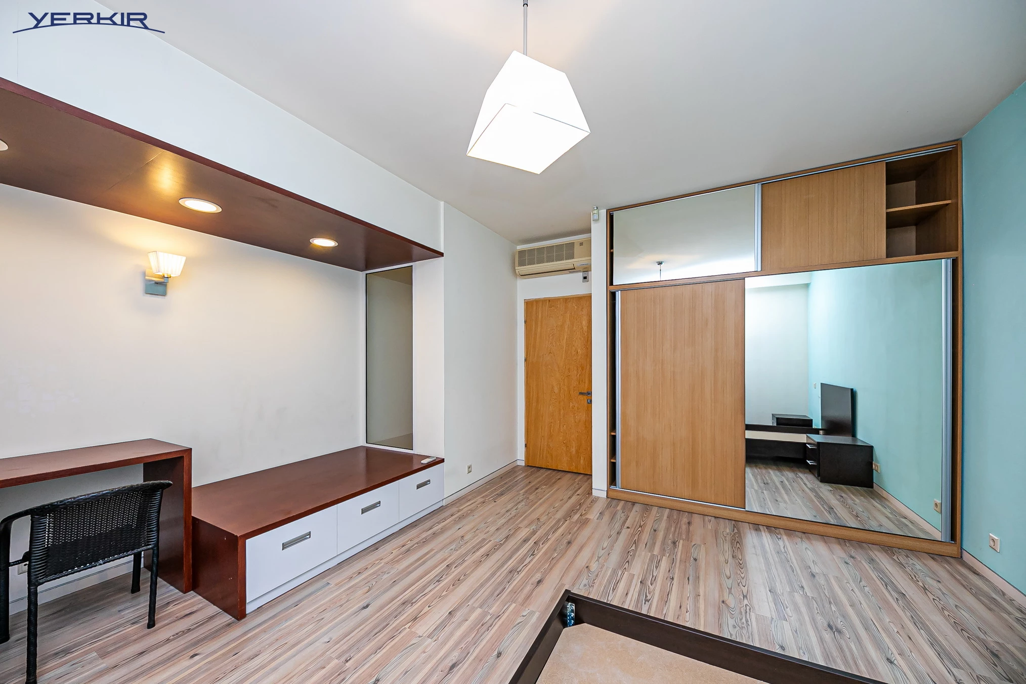 Առանձնատներ Կոդ` 5+519027