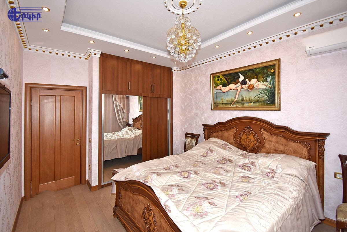 Apartments Code: 5+301152