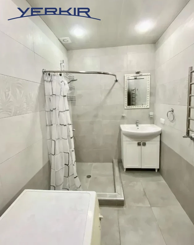 Apartments Code: 8+214743