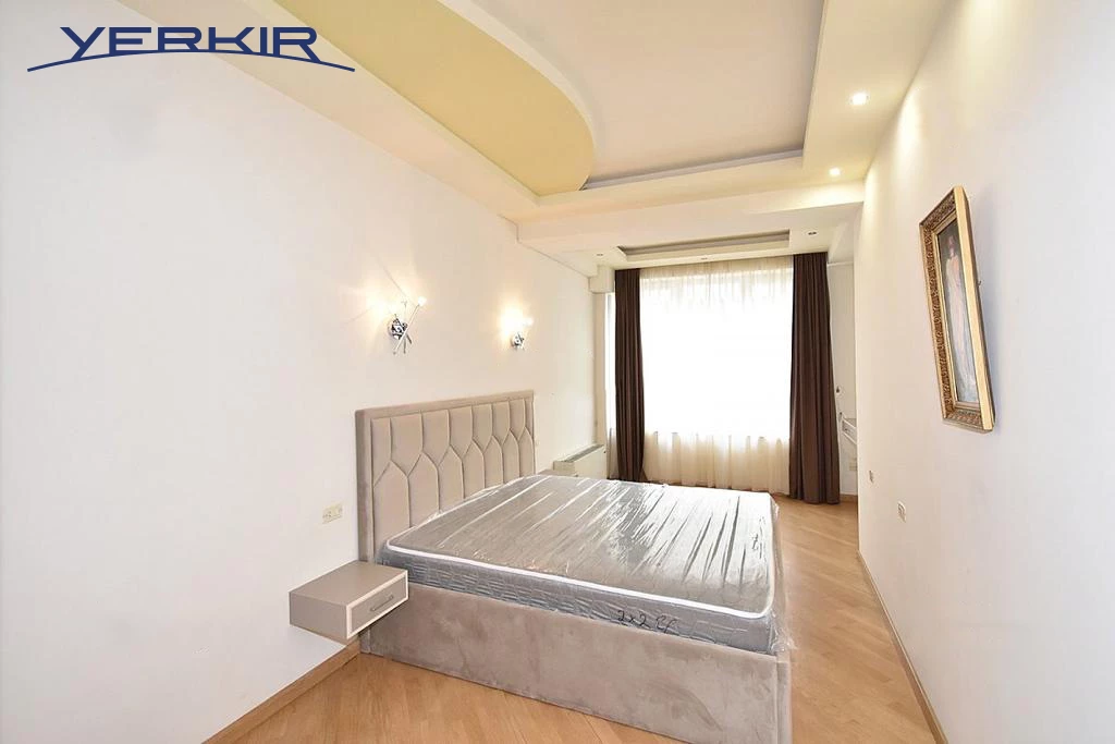 Apartments Code: 5+407711