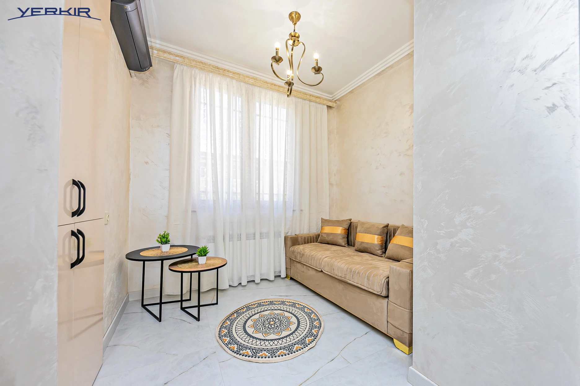 Apartments Code: 5+218071