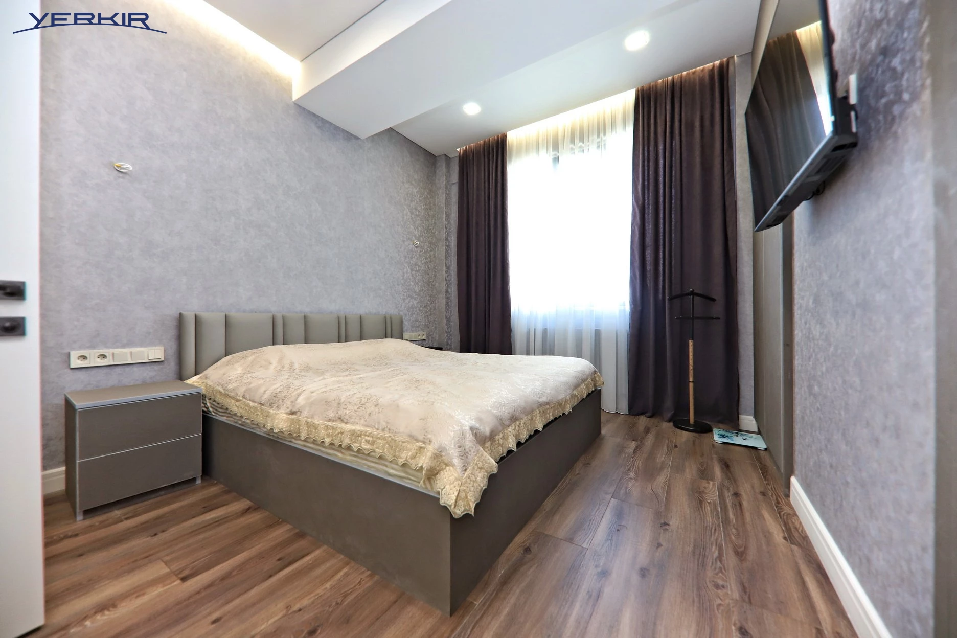 Apartments Code: 9+4425808