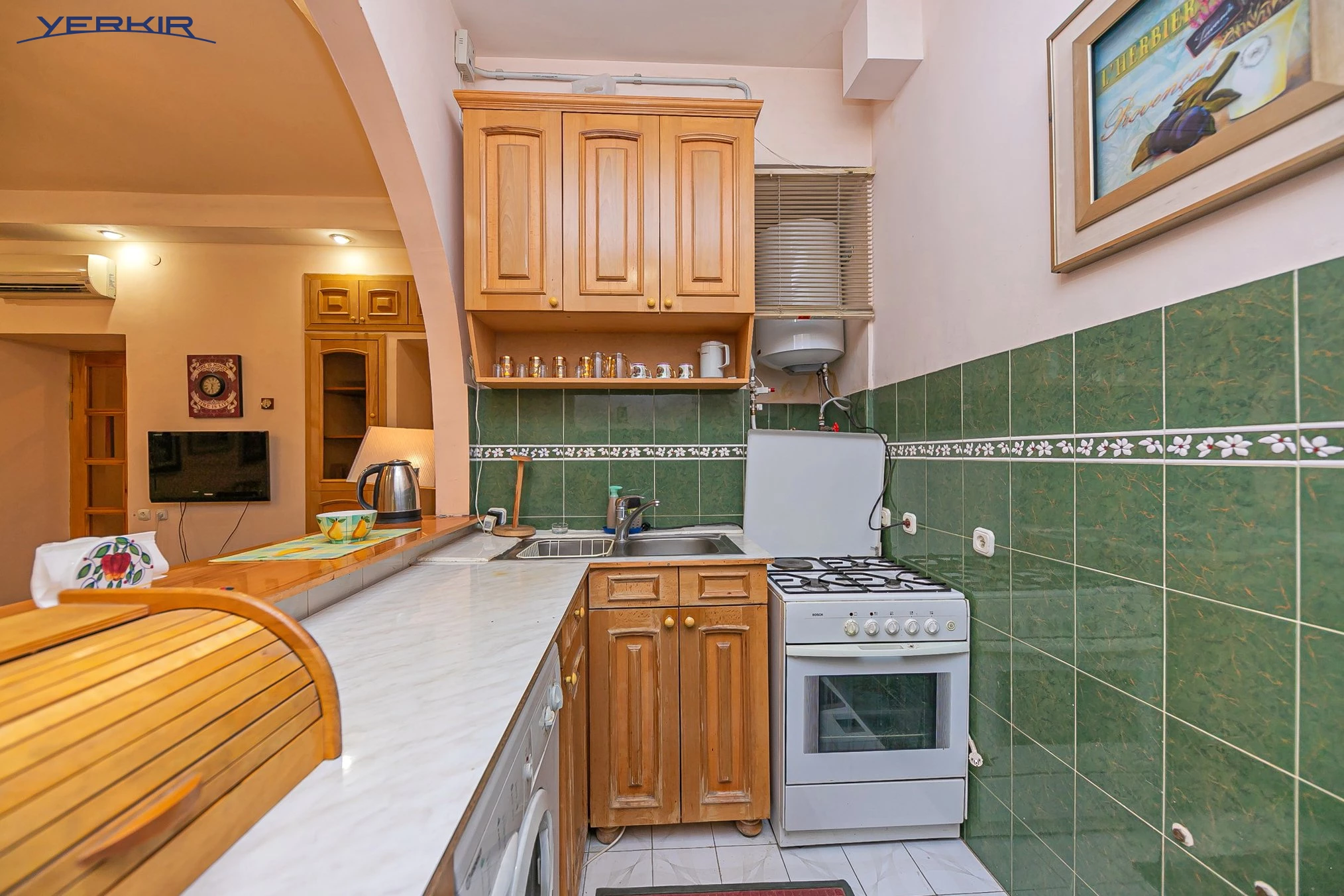 Apartments Code: 8+218992