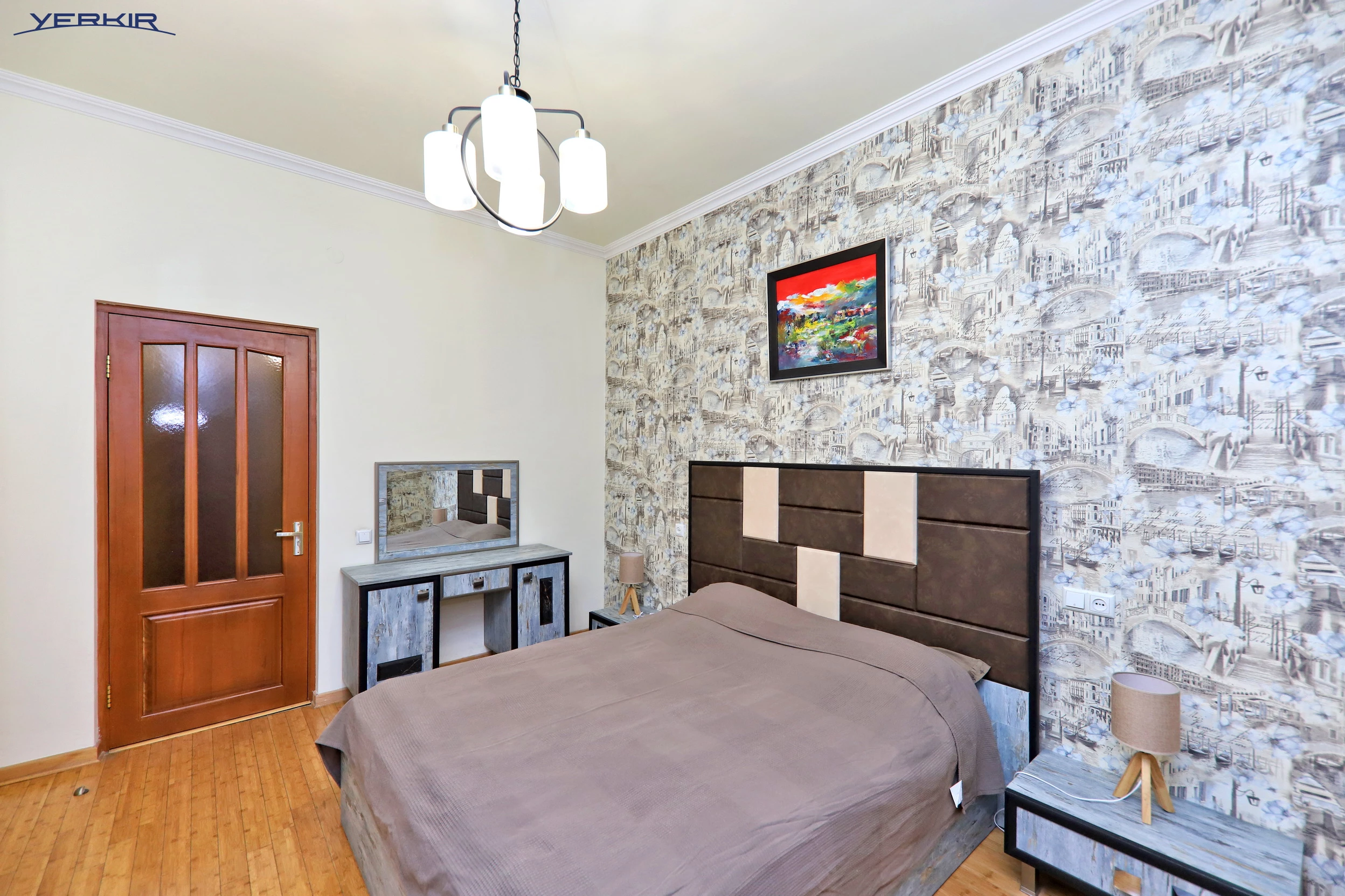 Apartments Code: 5+216518