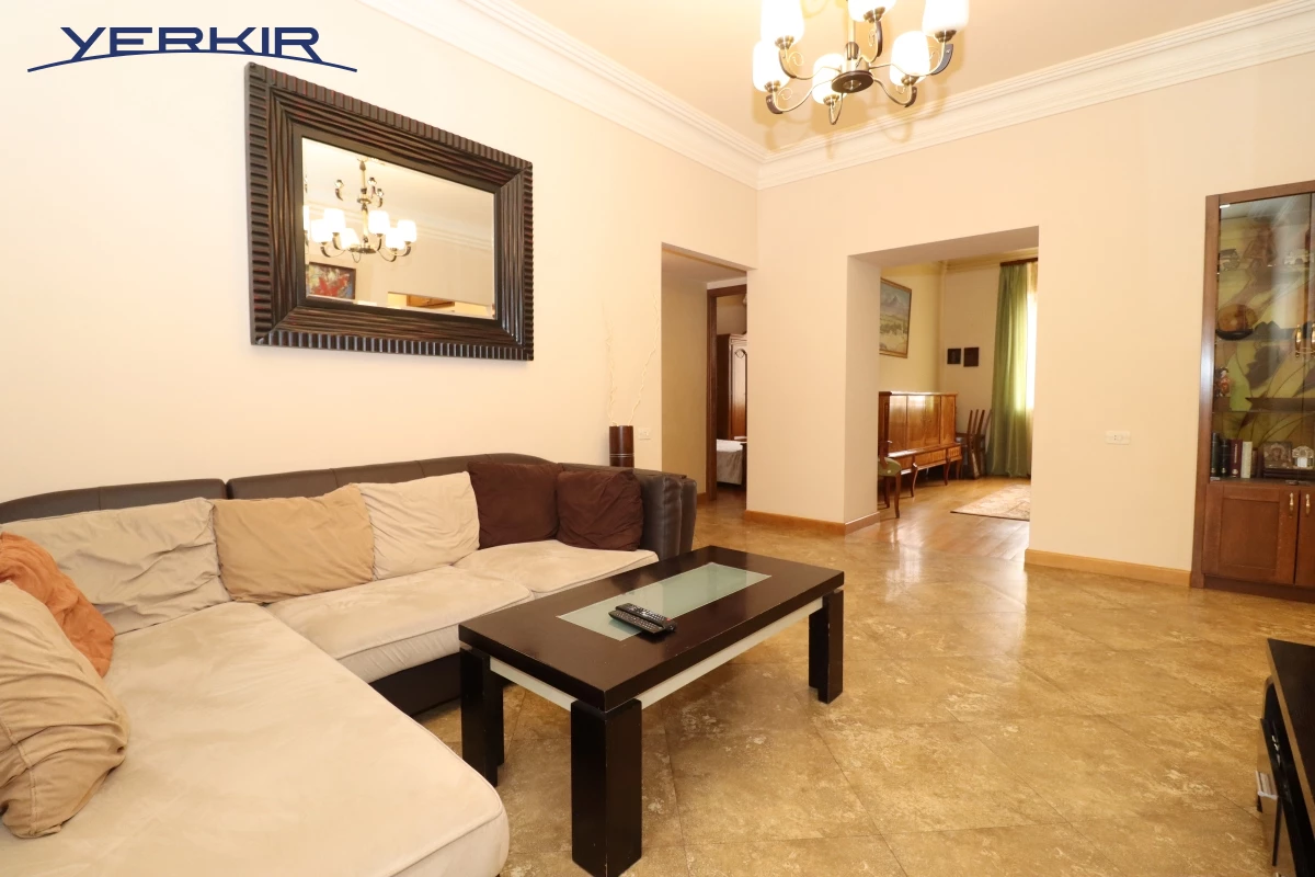 Բնակարաններ Կոդ` 9+318144