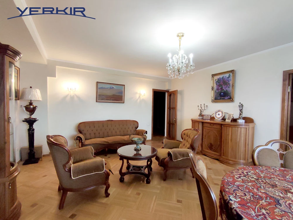 Apartments Code: 10+319299