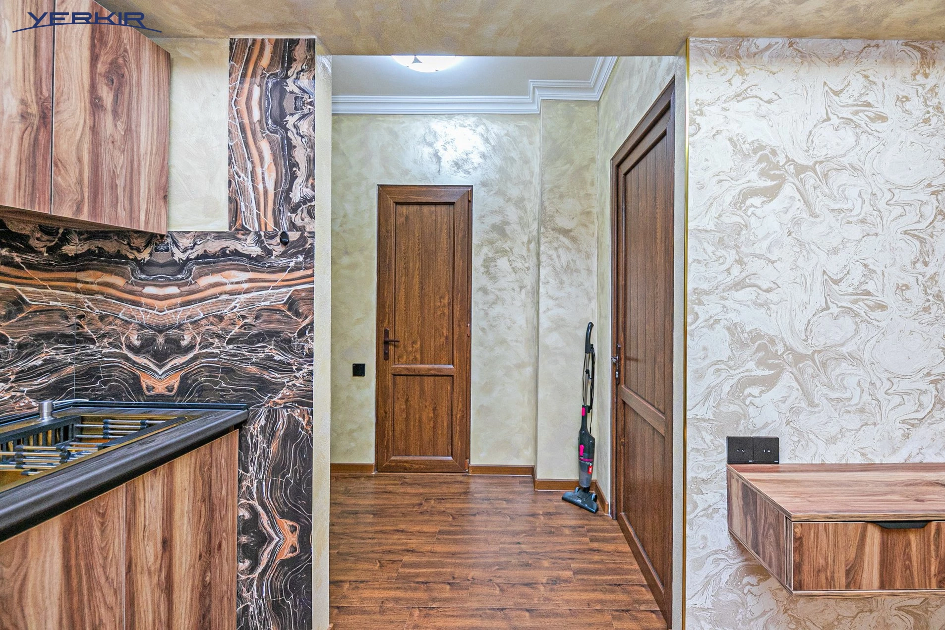 Բնակարաններ Կոդ` 9+118944