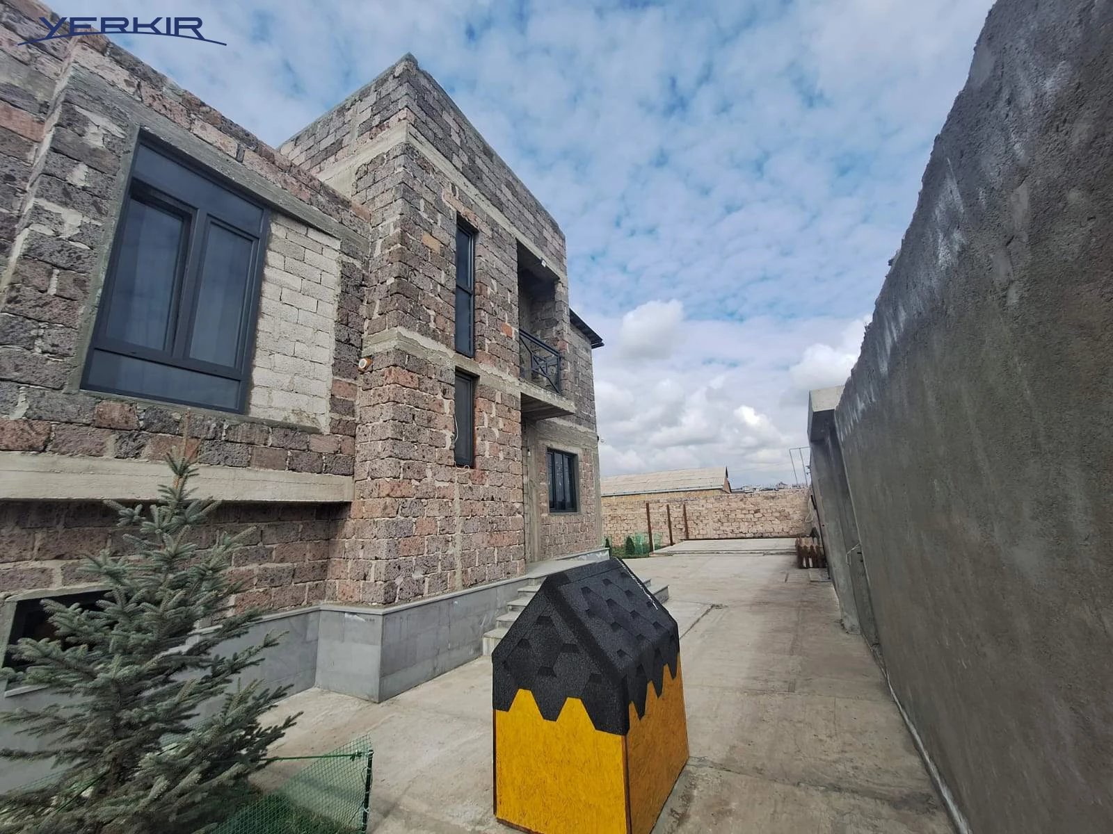 Houses Code: 2+517102