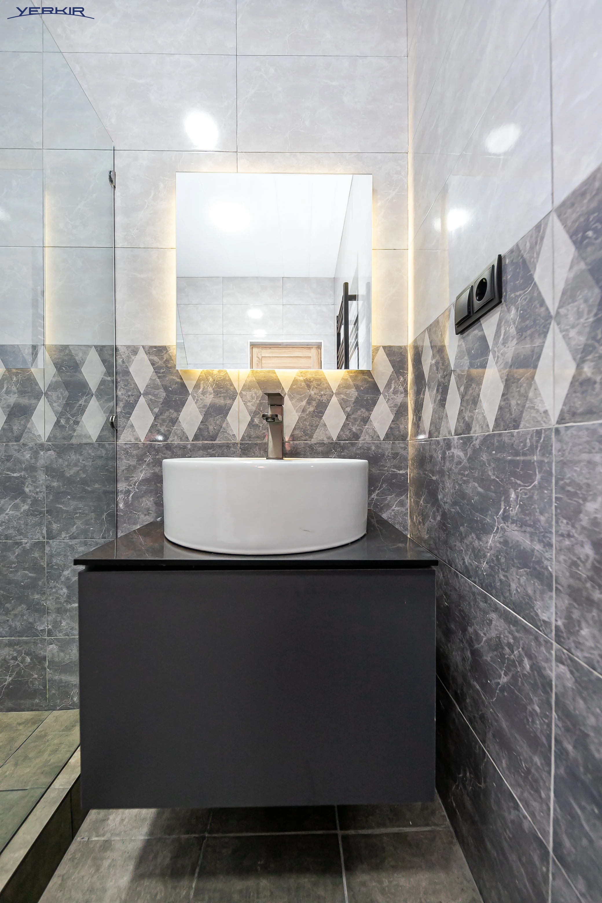 Բնակարաններ Կոդ` 5+219761