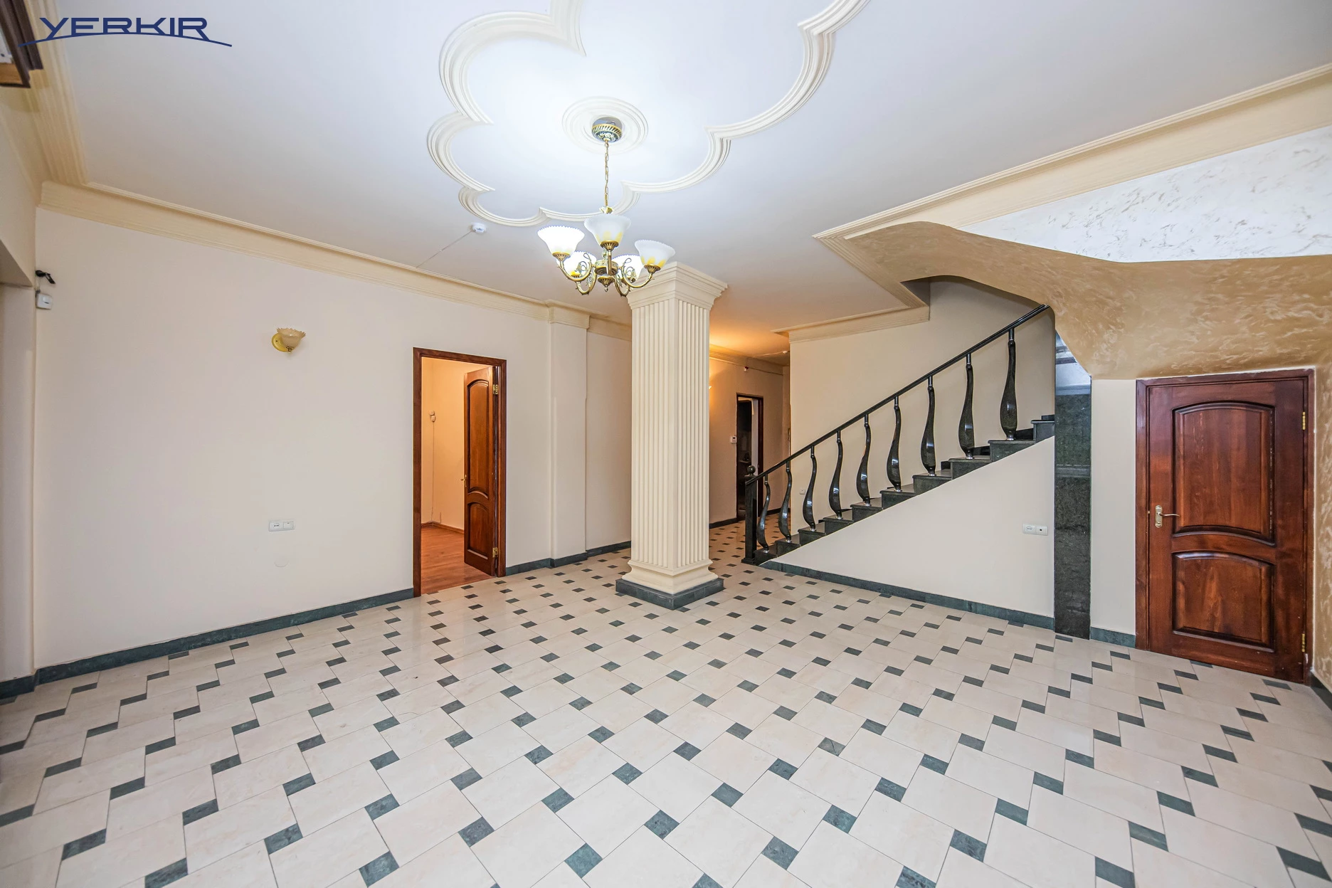 Houses Code: 3+513404